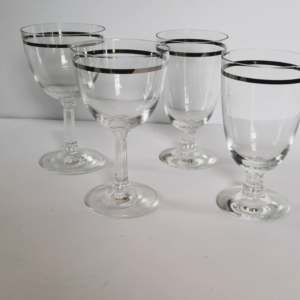 Reflections by Fostoria. Crystal. Two Water/Tea Goblets and Two Wine Gob…